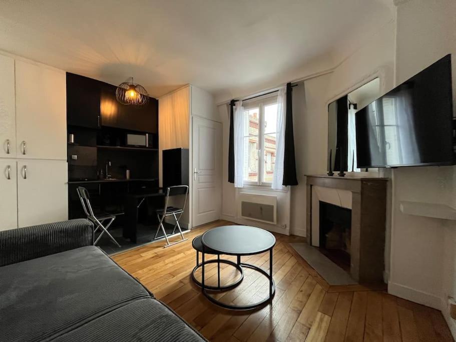 Central Typical Parisian Studio Εξωτερικό φωτογραφία